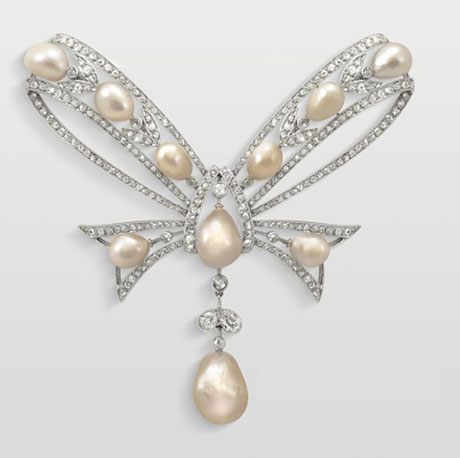 尚美巴黎(Chaumet) 铂金珍珠古玩胸针
