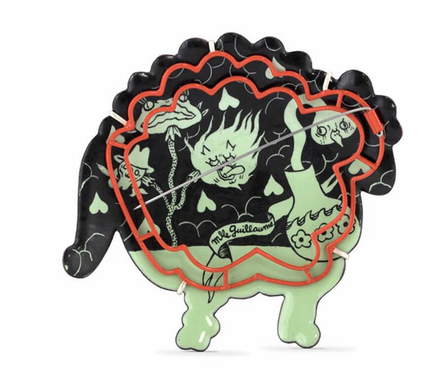 巴黎停止The Alchemical Egg珠宝展