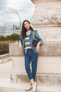 超模刘雯佩带香奈儿Coco Crush珠宝最新街拍