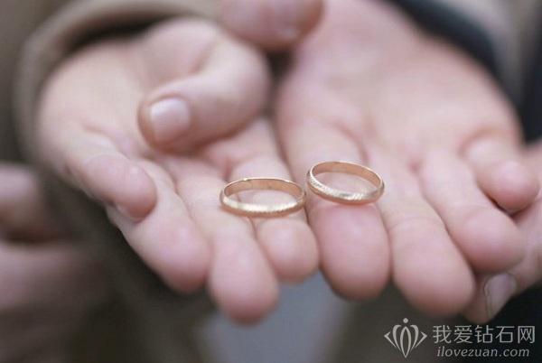 成婚戒指价钱