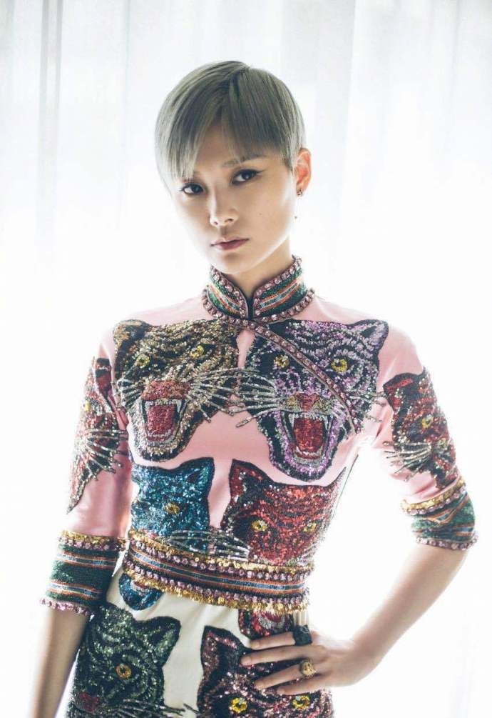 李宇春佩带Gucci珠宝