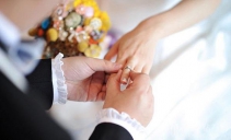 求婚戒指买甚么牌子好 求婚戒指品牌保举