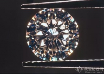 为甚么切工是钻石4C中最主要的一项？