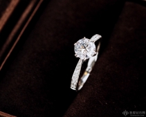 求婚买钻戒仍是黄金戒指？求婚必然要买钻戒吗？