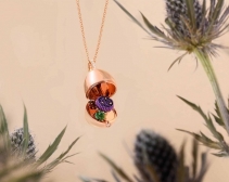 Laings推出法贝热（Fabergé）协作款蓟花欣喜彩蛋吊坠