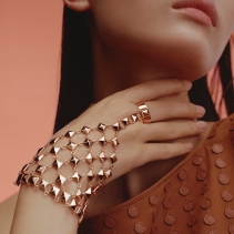 爱马仕Hermès 推出 Clou d'H 系列新作：戒指、项链、手镯